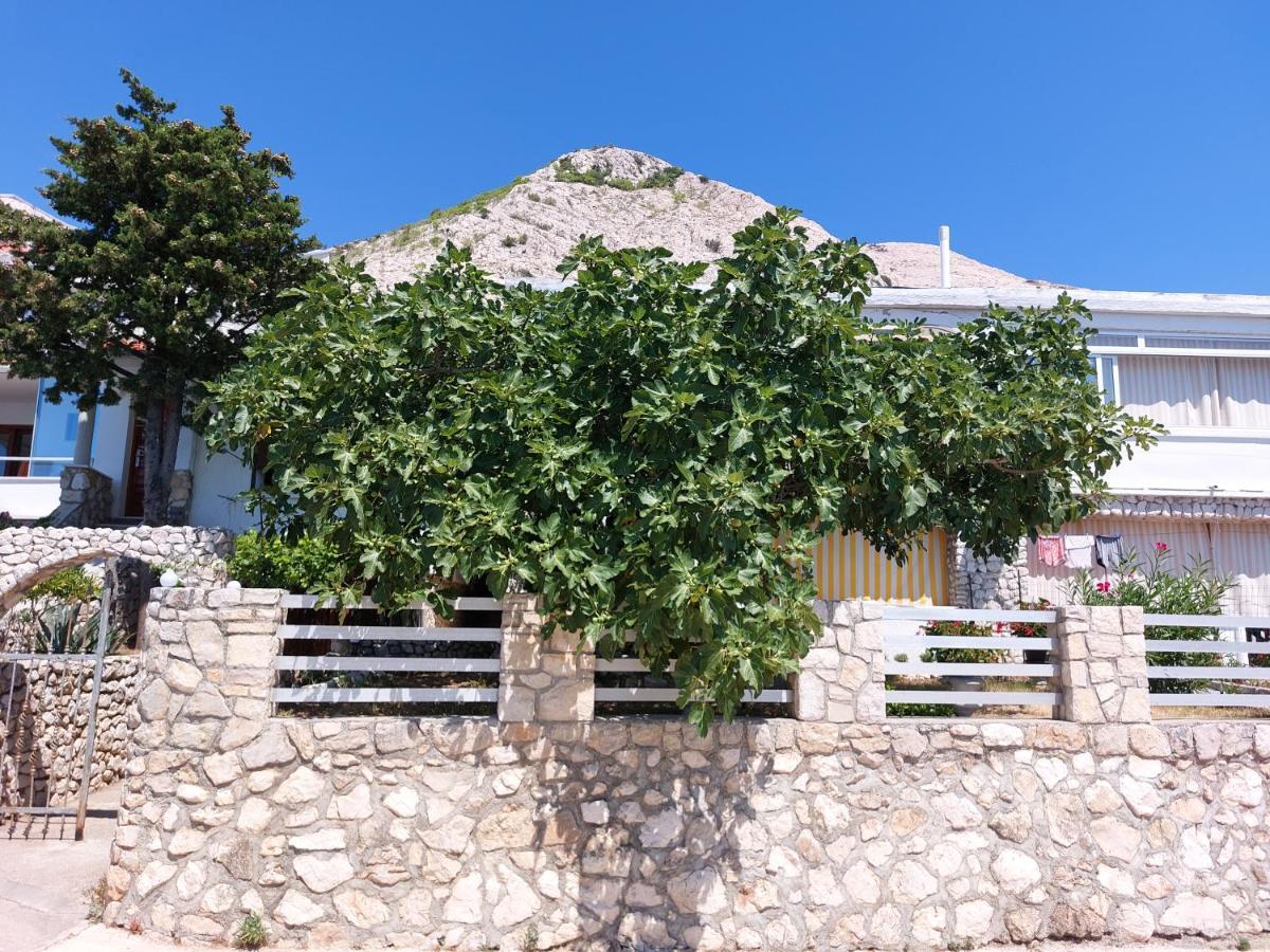 Apartmani Denis Stara Baska Exterior photo